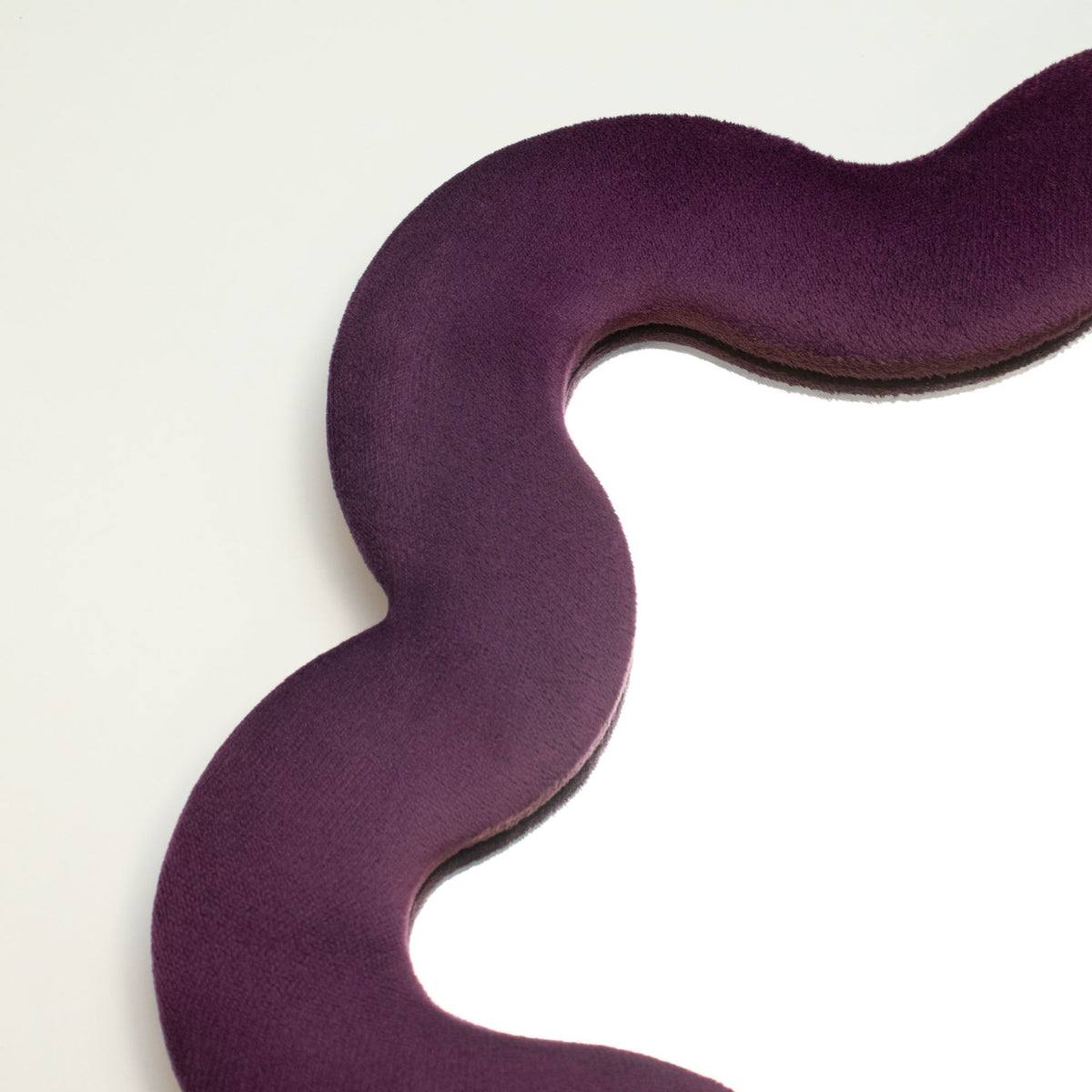 Soft Squiggly Mirror – Star – Mauve (33 x 31 x 2.3cm)