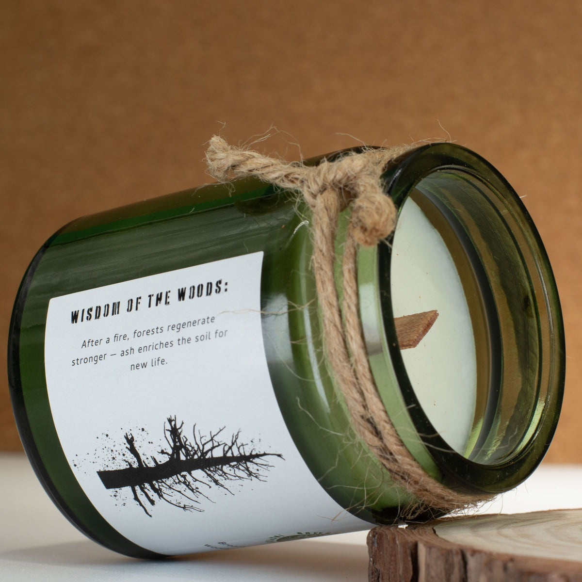 Woodwick Soy Candle – Ash & Woodsmoke