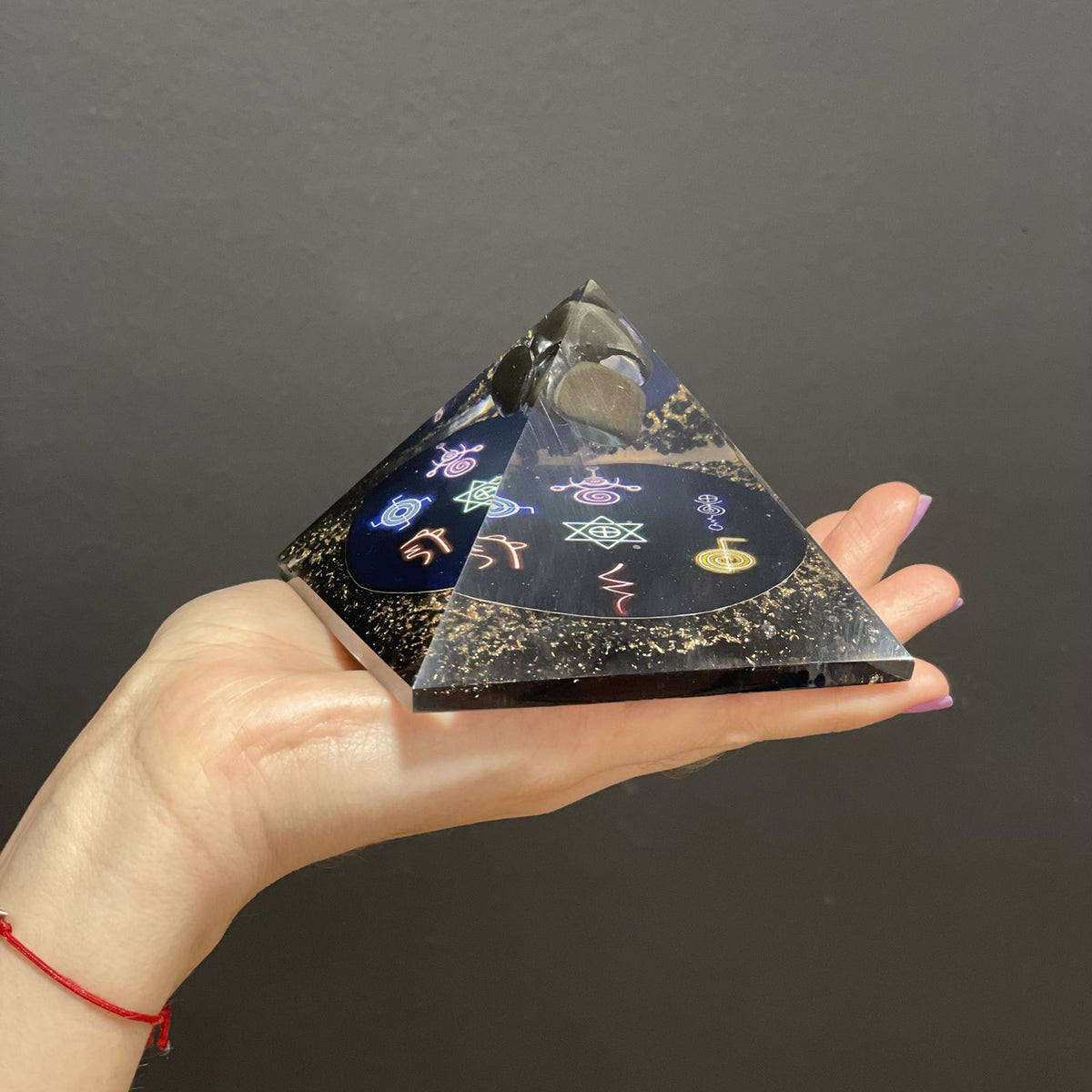 Protection Orgonite Pyramid - Midnight Reiki (90mm)